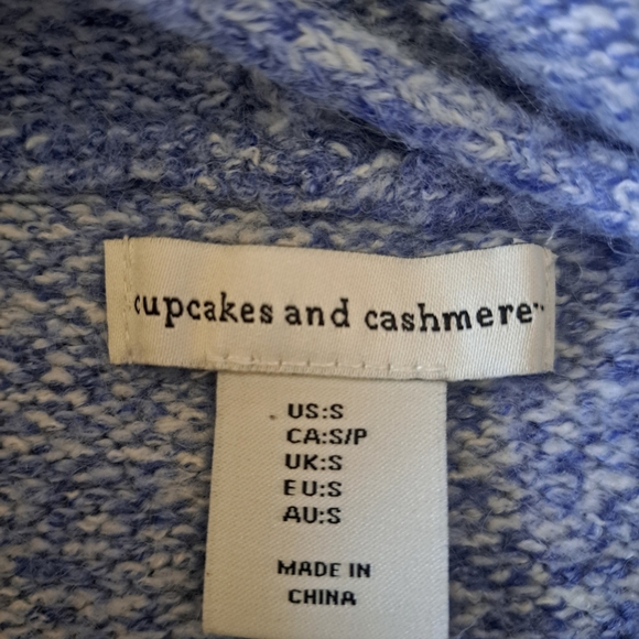 Cupcakes and Cashmere Blue Ombre Snowflake Hoodie Sweater - Picture 3 of 4